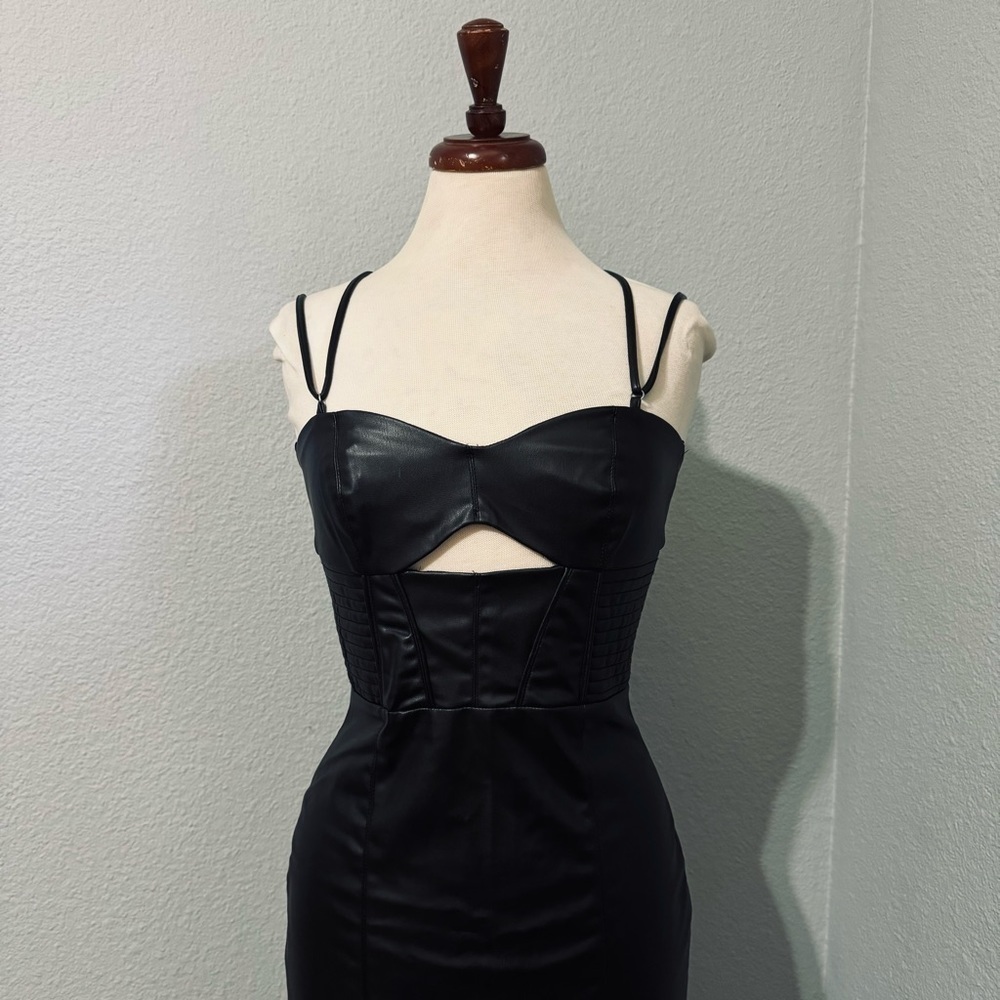 Zara Bloggers Fav Topstitched Faux Leather Midi Slit Christmas CutOut Dress Sz M - Picture 10 of 17